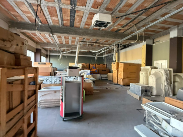 Tirane, jepet me qera ambjent biznesi Kati 3, 330 m² 6.430 € (Autostrada Tirane-Durres)