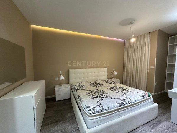 Tirane, jepet me qera apartament 3+1 Kati 6, 140 m² 1.400 € (Kodra e Diellit)