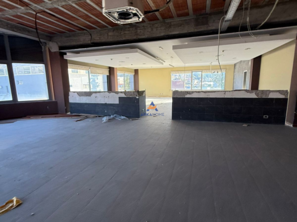 Tirane, jepet me qera ambjent biznesi Kati 3, 330 m² 6.430 € (Autostrada Tirane-Durres)