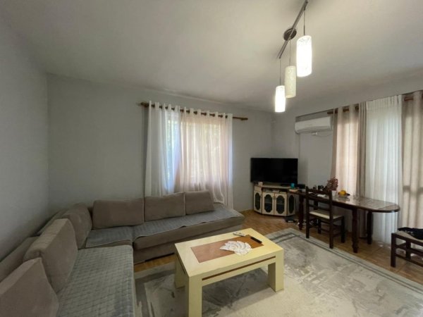 Tirane, shitet apartament 1+1+Ballkon Kati 1, 102 m² 110.000 € (Rruga Muhamed Deliu)