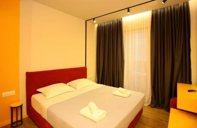 Vlore, jepet me qera apartament 2+1+Ballkon Kati 4, 126 m² 1.200 € (Lungomare)