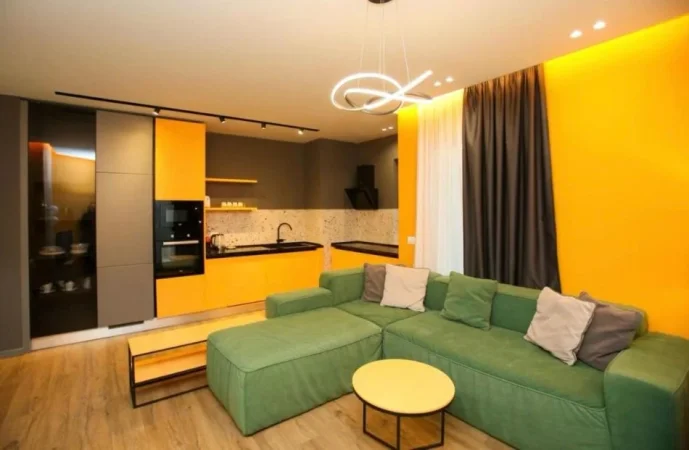 Vlore, jepet me qera apartament 2+1+Ballkon Kati 4, 126 m² 1.200 € (Lungomare)