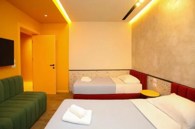 Vlore, jepet me qera apartament 2+1+Ballkon Kati 4, 126 m² 1.200 € (Lungomare)