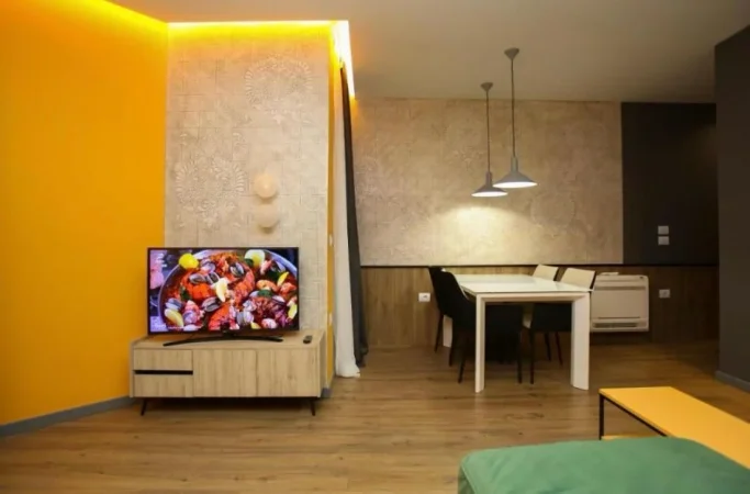 Vlore, jepet me qera apartament 2+1+Ballkon Kati 4, 126 m² 1.200 € (Lungomare)