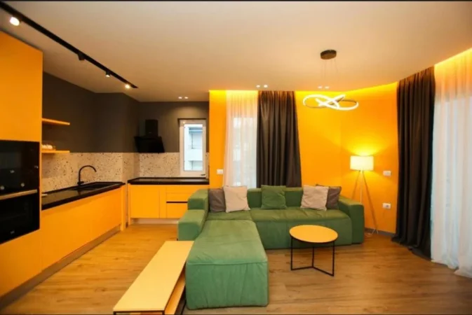 Vlore, jepet me qera apartament 2+1+Ballkon Kati 4, 126 m² 1.200 € (Lungomare)