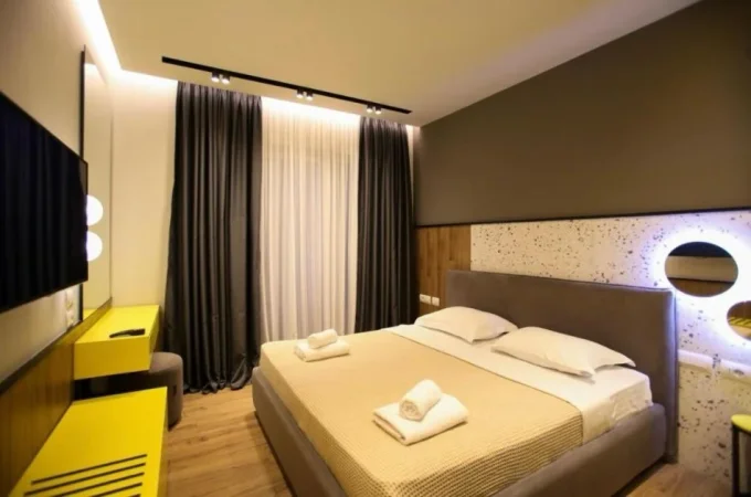 Vlore, jepet me qera apartament 2+1+Ballkon Kati 4, 126 m² 1.200 € (Lungomare)