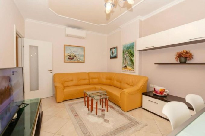 Vlore, jepet me qera apartament 2+1+Ballkon Kati 5, 104 m² 800 € (Lungomare)