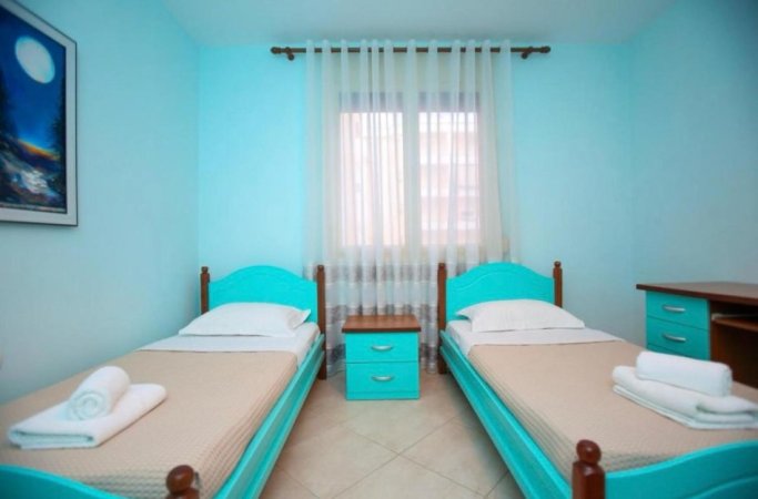 Vlore, jepet me qera apartament 2+1+Ballkon Kati 5, 104 m² 800 € (Lungomare)