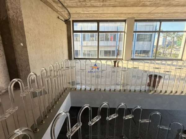 Tirane, jepet me qera ambjent biznesi Kati 2, 3.000 m² 13.000 € (Autostrada Tirane-Durres)