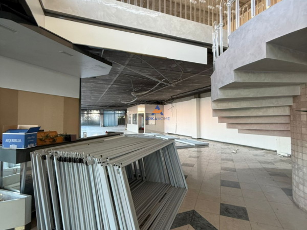 Tirane, jepet me qera ambjent biznesi Kati 2, 3.000 m² 13.000 € (Autostrada Tirane-Durres)