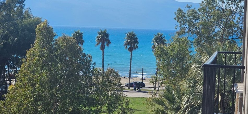 Vlore, jepet me qera apartament 1+1+Ballkon Kati 3, 57 m² 600 € (Lungomare)