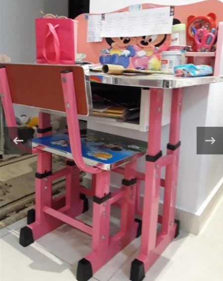 Tirane, shes Tavoline mesimi/studimi per femije 30 €