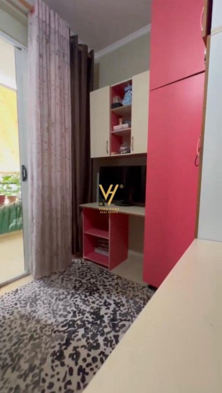 Tirane, shitet apartament 2+1+Ballkon Kati 8, 91 m² 135.000 € (YZBERISHT)