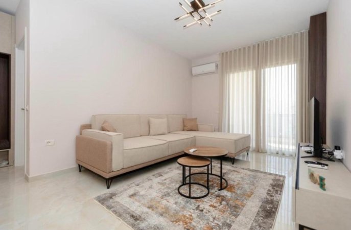 Vlore, jepet me qera apartament 2+1+Ballkon , 73 m² 500 € (Shkolla Muzikes)