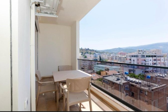 Vlore, jepet me qera apartament 2+1+Ballkon , 82 m² 550 € (Shkolla Muzikes)