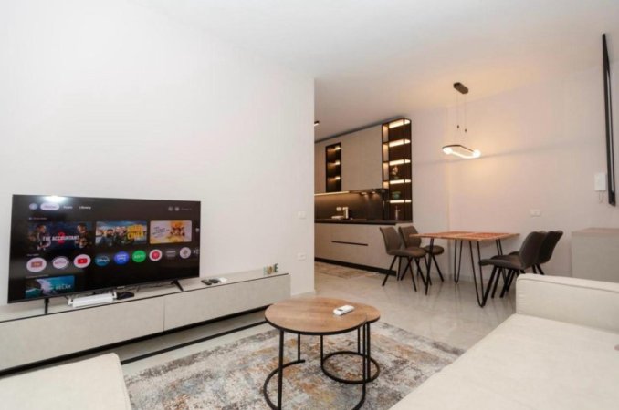 Vlore, jepet me qera apartament 2+1+Ballkon , 82 m² 550 € (Shkolla Muzikes)