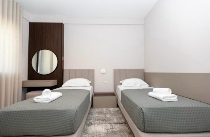 Vlore, jepet me qera apartament 2+1+Ballkon , 89 m² 550 € (Shkolla Muzikes)