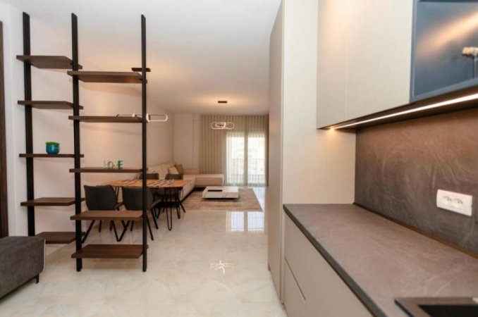 Vlore, jepet me qera apartament 2+1+Ballkon , 89 m² 550 € (Shkolla Muzikes)