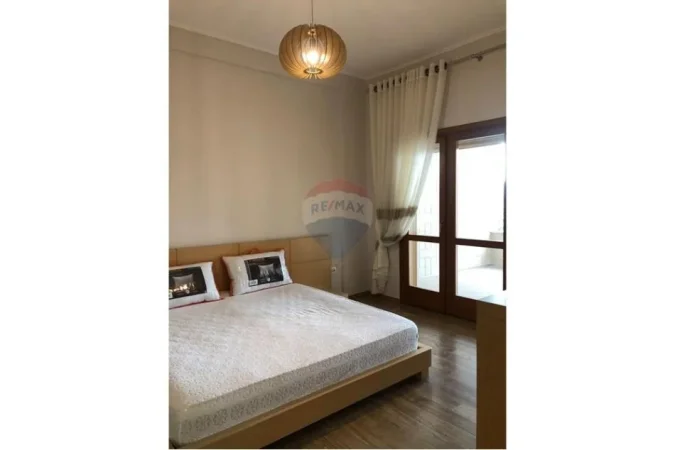 Tirane, shitet apartament 3+1 , 201 m² 500.000 € (Rruga Bilal Sina, Tiranë)