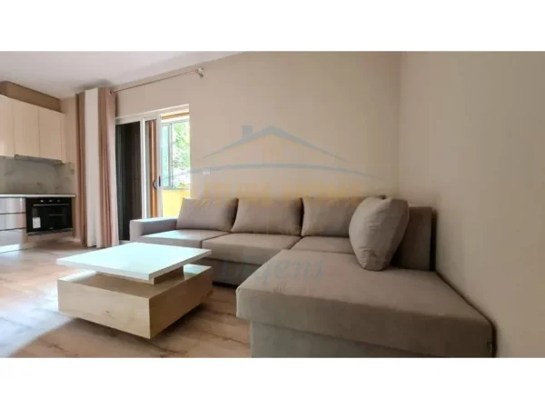 Tirane, shitet apartament Kati 1, 58 m² 170.000 € (KOMUNA E PARISIT)