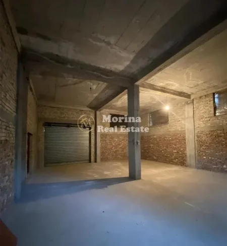 Tirane, jepet me qera ambjent biznesi Kati 1, 131 m² 750 € (Kombinat)