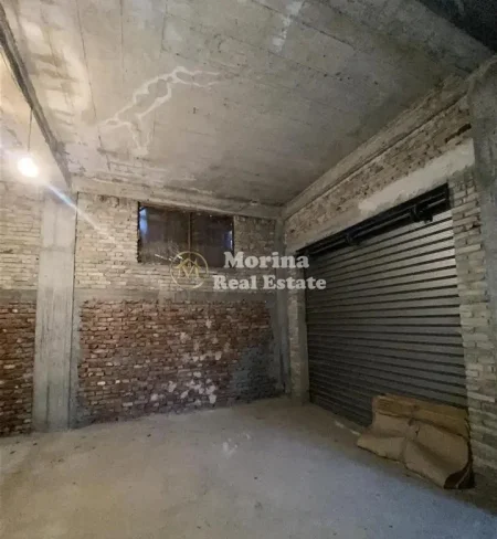 Tirane, jepet me qera ambjent biznesi Kati 1, 131 m² 750 € (Kombinat)