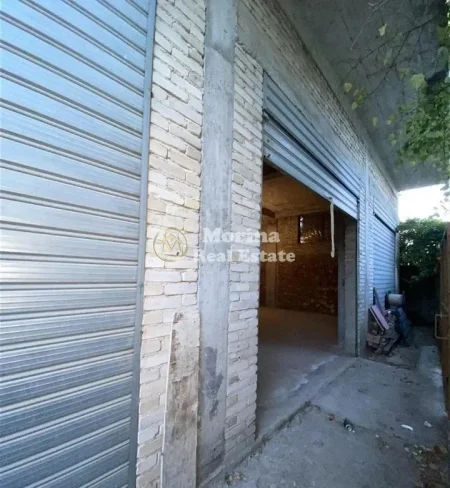 Tirane, jepet me qera ambjent biznesi Kati 1, 131 m² 750 € (Kombinat)