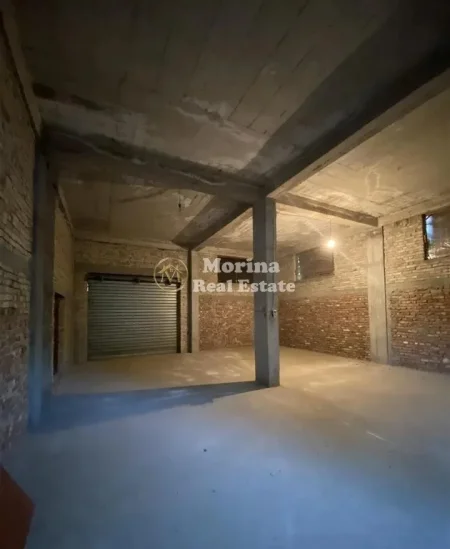 Tirane, jepet me qera ambjent biznesi Kati 1, 131 m² 750 € (Kombinat)