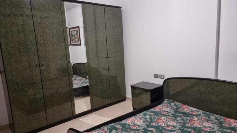 Tirane, jepet me qera apartament 1+1 Kati 5, 65 m² 550 € (Pranë Prokurorisë së Tiranës)