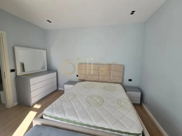 Tirane, jepet me qera apartament 2+1 , 90 m² 600 € (Ruga e Elbasanit)