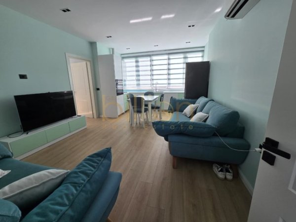 Tirane, jepet me qera apartament 2+1 , 90 m² 600 € (Ruga e Elbasanit)