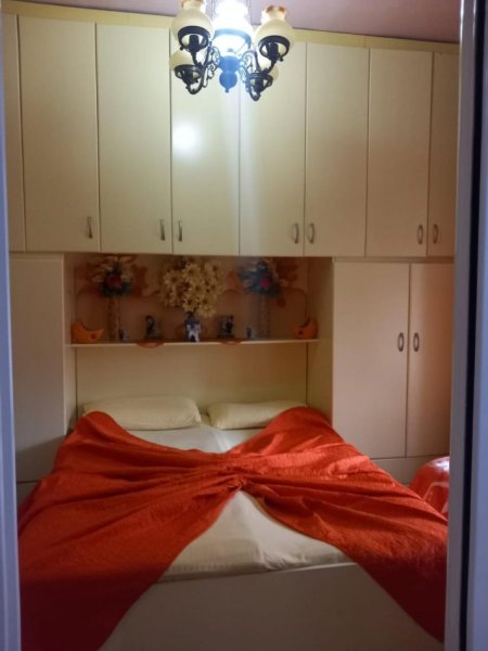 Tirane, jepet me qera apartament 1+1 Kati 4, 510 € 