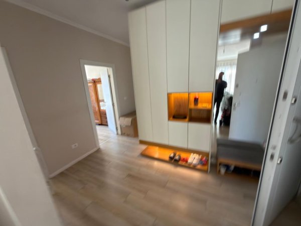 Tirane, shitet apartament 3+1 Kati 4, 132 m² 248.000 € 