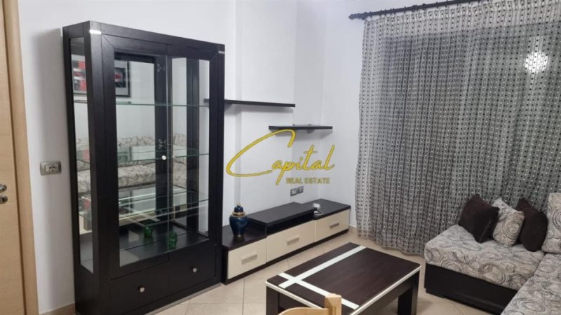 Tirane, jepet me qera apartament 1+1 Kati 5, 60 m² 500 € (PROKURORIA E TIRANES)