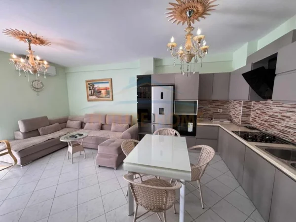 Tirane, shitet apartament 1+1+Ballkon Kati 5, 84 m² 127.000 € 