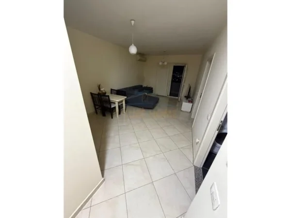 Tirane, shitet apartament 1+1+Ballkon Kati 8, 78 m² 110.000 € 