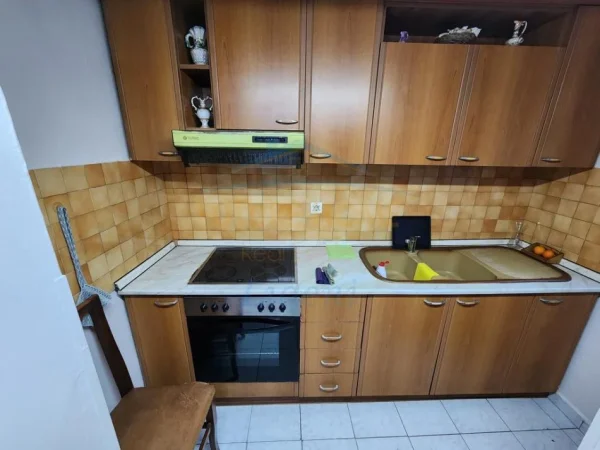Tirane, shitet Kati 3, 88 m² 185.000 € (SHKOLLA BALETIT)