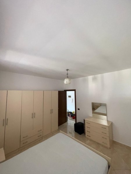 Tirane, jepet me qera apartament 2+1 Kati 4, 87 m² 450 € (Vila L, Astir, Tiranë.)
