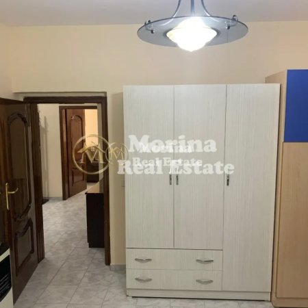 Tirane, jepet me qera apartament 2+1+Ballkon Kati 3, 75 m² 500 € (Rruga e Dibres)