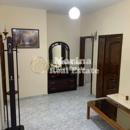 Tirane, jepet me qera apartament 2+1+Ballkon Kati 3, 75 m² 500 € (Rruga e Dibres)