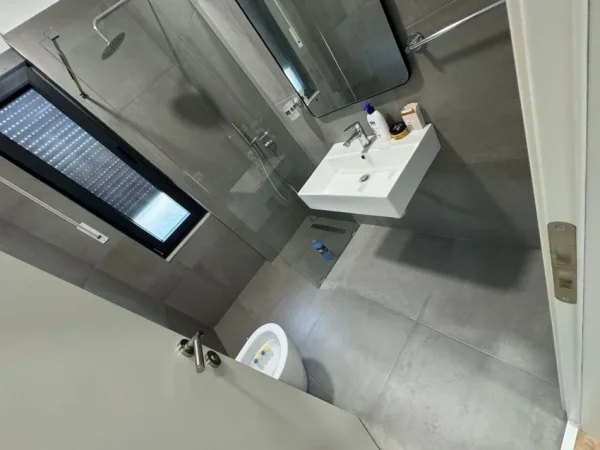 Tirane, shitet apartament 2+1 , 100 m² 229.000 € (kopshti botanik)