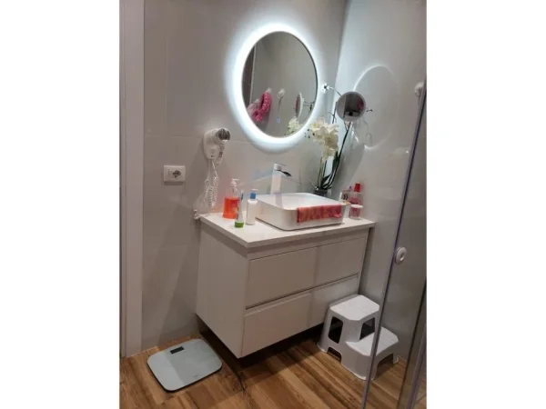 Tirane, shitet apartament Kati 1, 119 m² 250.000 € (UNAZA E RE)