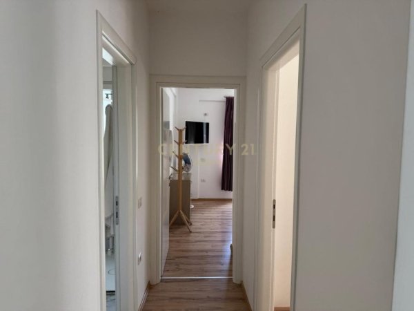 Tirane, jepet me qera apartament 2+1 Kati 2, 103 m² 750 € (Liqeni i Thate)