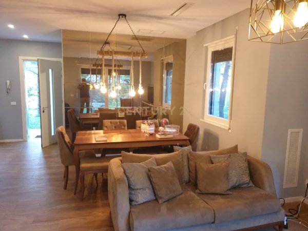 Durres, jepet me qera Vile 1 Katshe Kati 1, 130 m² 1.800 € (Gjiri i Lalezit)