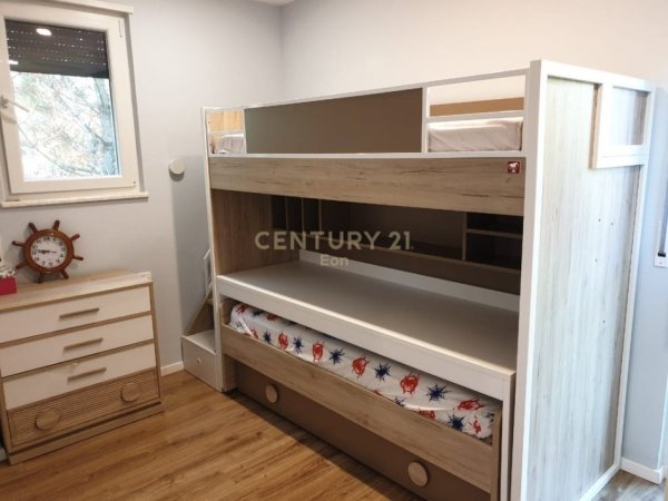 Durres, jepet me qera Vile 1 Katshe Kati 1, 130 m² 1.800 € (Gjiri i Lalezit)