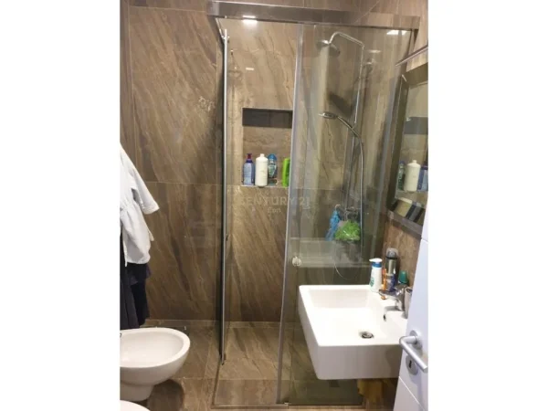 Durres, jepet me qera Vile 1 Katshe Kati 1, 130 m² 1.800 € (Gjiri i Lalezit)