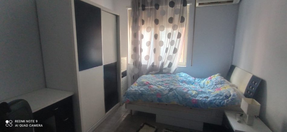 Tirane, jepet me qera apartament 1+1 Kati 6, 75 m² 500 € (Përballë shkollës “Vaçe Zela”)