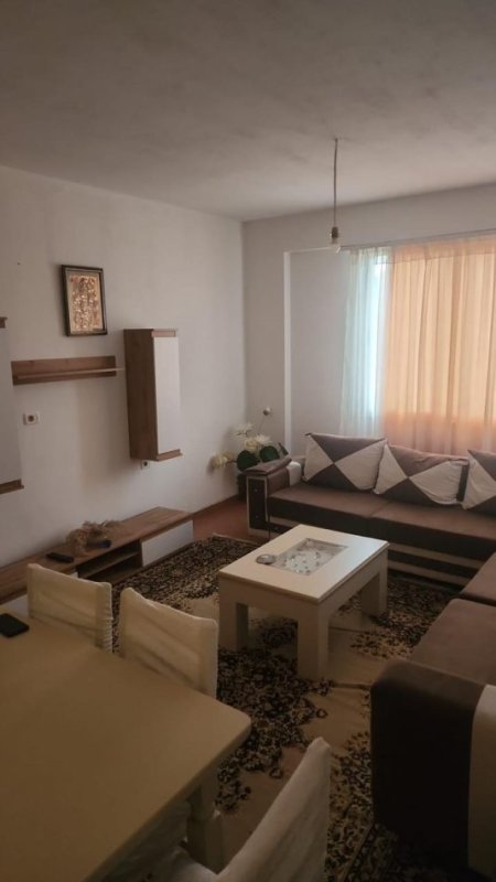 Tirane, jepet me qera apartament 2+1+Ballkon Kati 4, 90 m² 430 € (Fresk)
