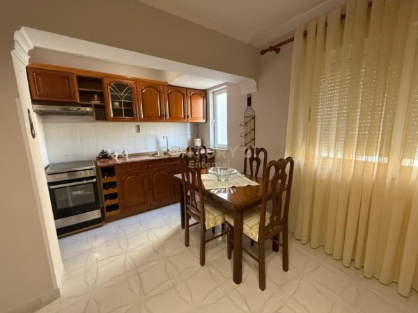 Tirane, jepet me qera apartament 1+1 Kati 4, 60 m² 500 € (Irfan Tomini)