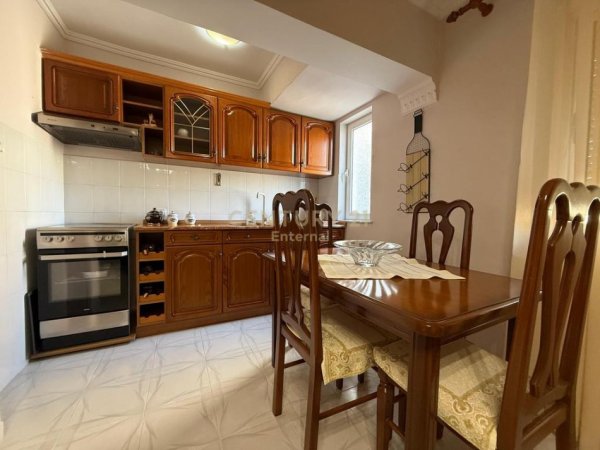 Tirane, jepet me qera apartament 1+1 Kati 4, 60 m² 500 € (Irfan Tomini)